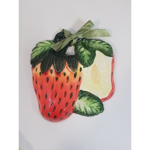 Vintage 3 Hand Painted Ceramic Onion Strawberries Egg Plant Wall Art - Picture 2 of 11